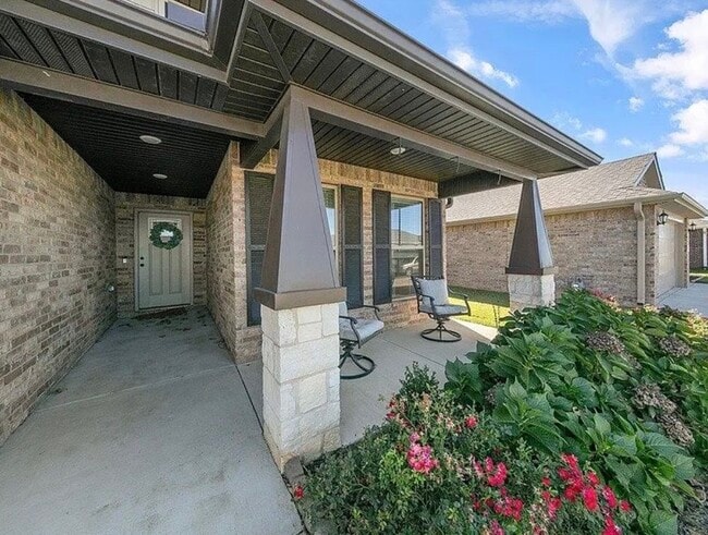 Photo - 424 NW 59th Ave House