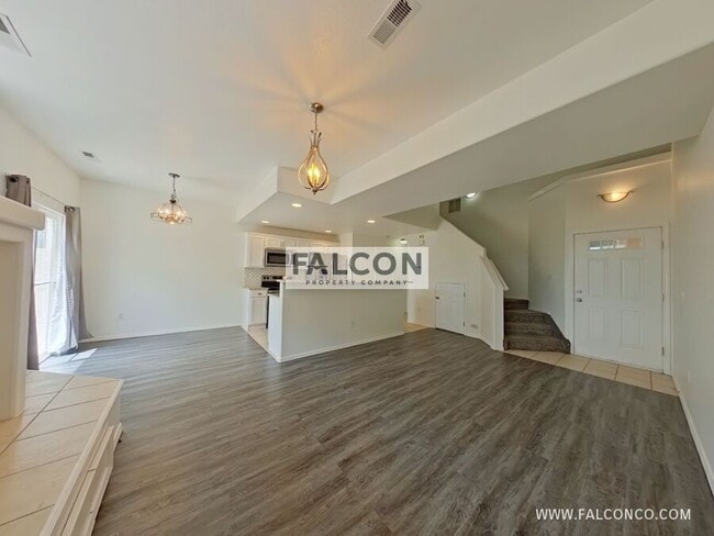 Building Photo - 3851 Josephine Heights