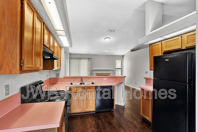 Building Photo - 11771 High Plains Dr E