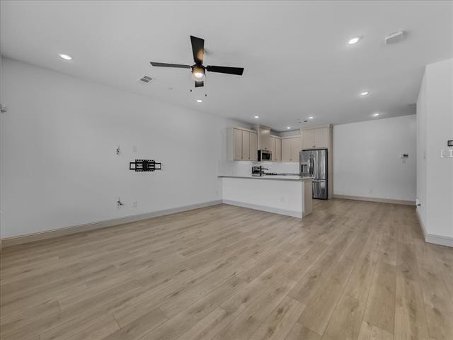 Foto del edificio - 4512 Tripp St