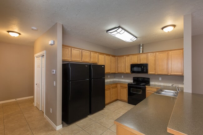 Building Photo - 223 NW 12th St