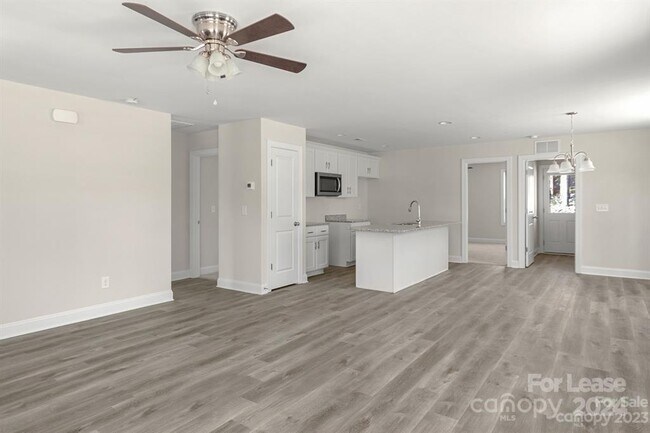 Foto del edificio - 735 8th Ave SE