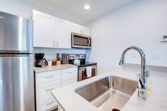 Foto del edificio - 346 NW 35th St
