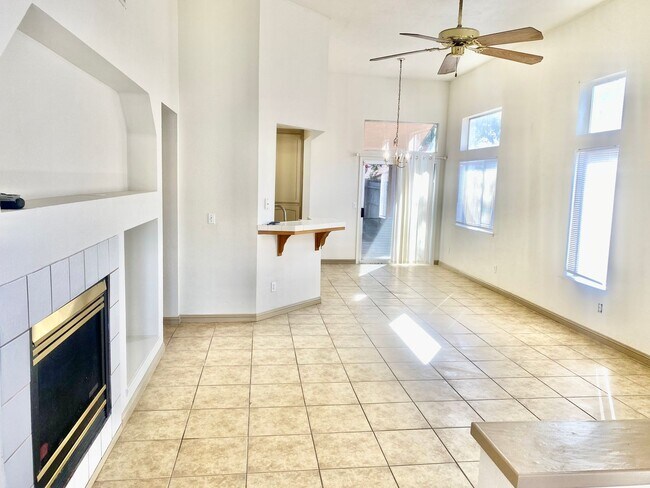 Building Photo - Great 3/2 bath home in Northwest Fresno