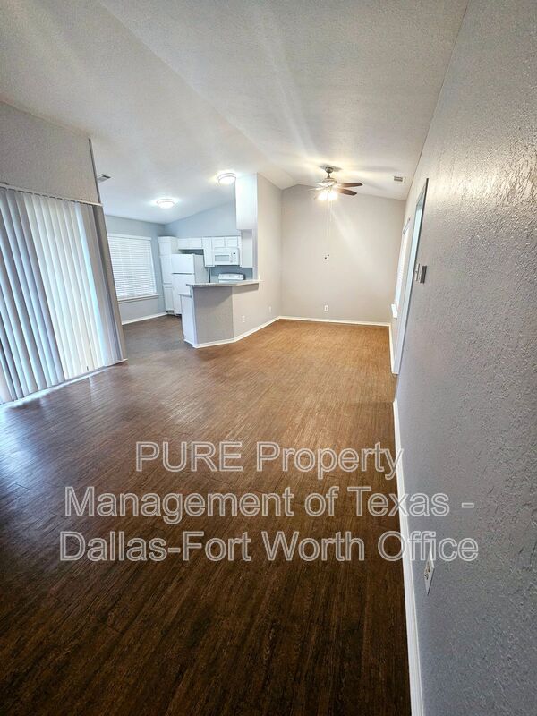 Building Photo - 810/104 Castleglen Drive