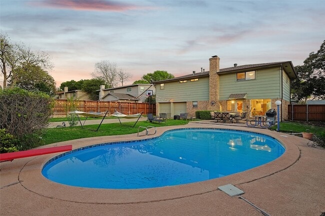 Photo - 7841 El Pensador Dr House