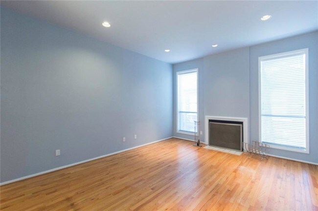 Building Photo - 4030 Holland Ave