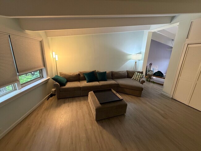 Foto del edificio - 2148 W Rosemont Ave
