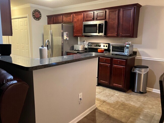 Foto del edificio - 3 Indiana Ave - Available with 2-Week Noti...