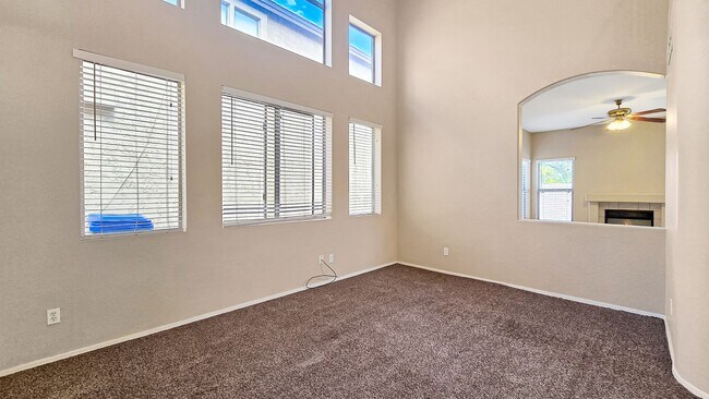 Foto del edificio - Gated community in Avondale with a communi...