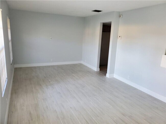 Building Photo - 2743 NW 47th Terrace