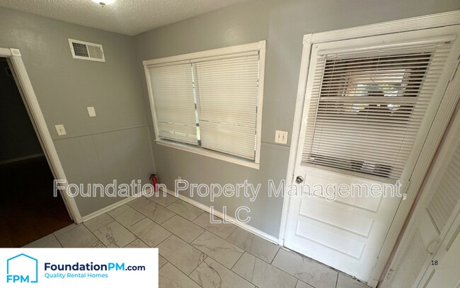 Foto del edificio - 2881 Brandale St