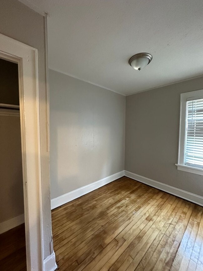 Building Photo - 2474-A N Fratney St
