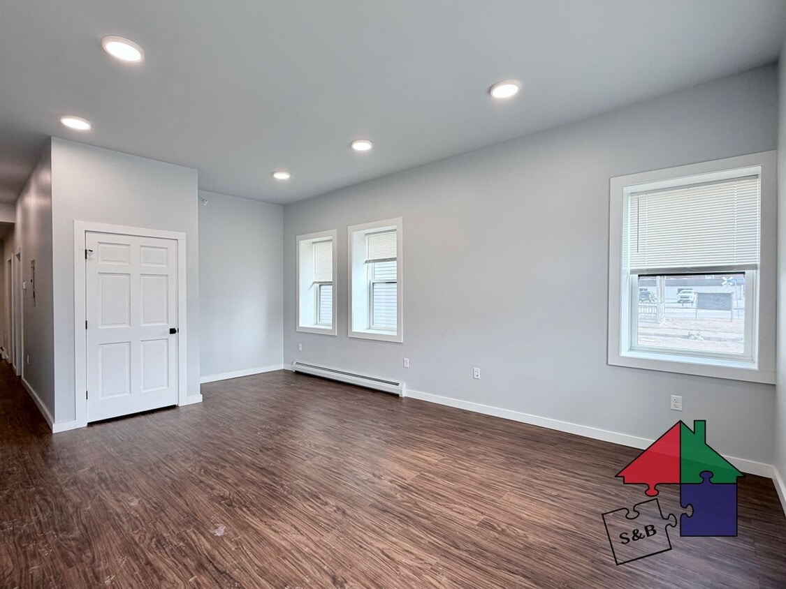 Photo - 33 Granite St