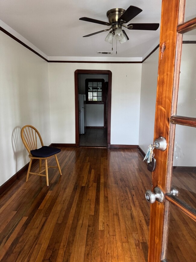 Building Photo - 317 Metairie Heights Ave