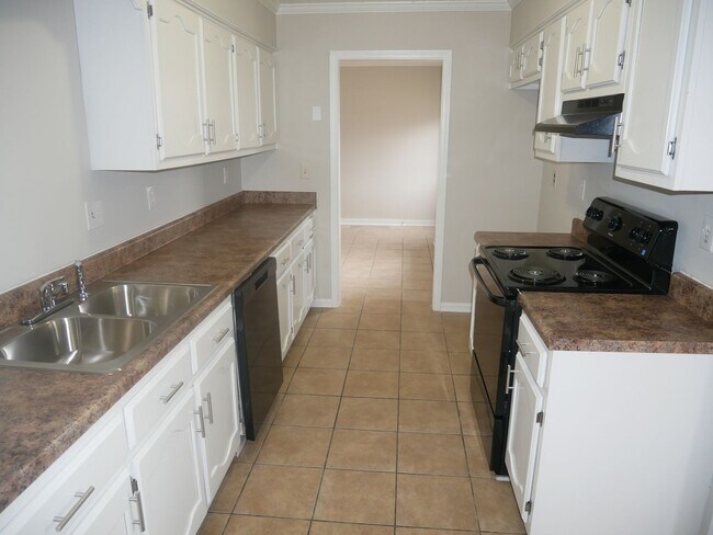 Foto del edificio - 7609 Clarkfield Pl
