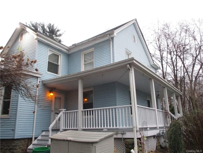 Building Photo - 424 S Little Tor Rd
