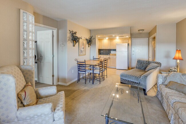 Foto del edificio - 740 Weston Rd