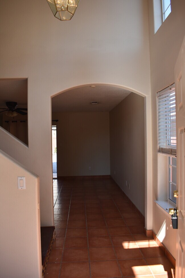 Foto del edificio - 2435 Red Polard Ct NW