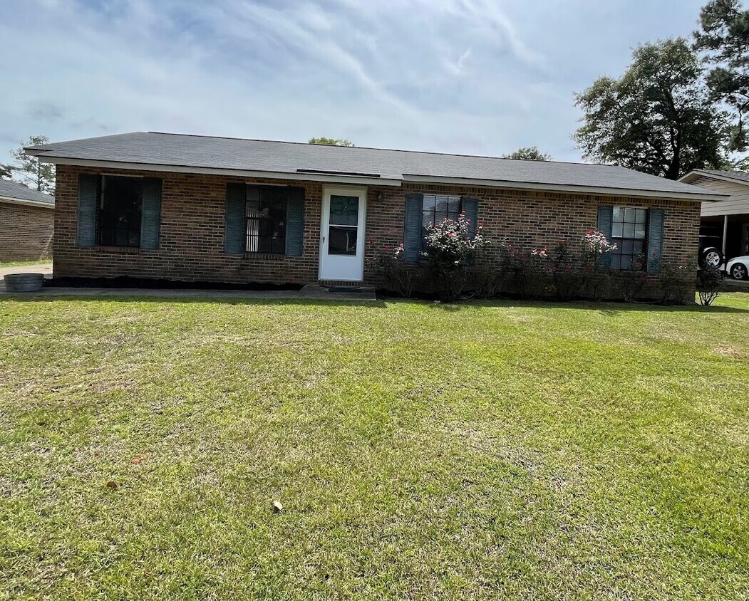 Foto principal - 113 Jackson Dr