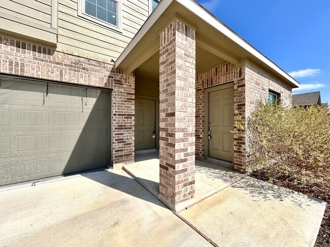 Building Photo - Spacious 4/BR 2.5/BA Two-Level Home with 3-Car Garage & Covered Deck