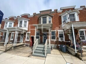 Building Photo - 909 E Philadelphia St
