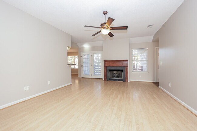 Foto del edificio - 1052 Blue Mountain Ln