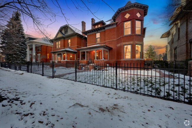 Building Photo - 1351 N Franklin St