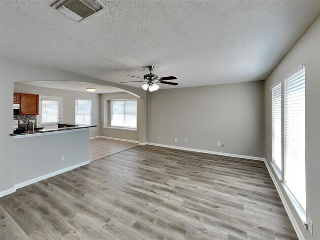 Building Photo - 13734 Running Bear Dr
