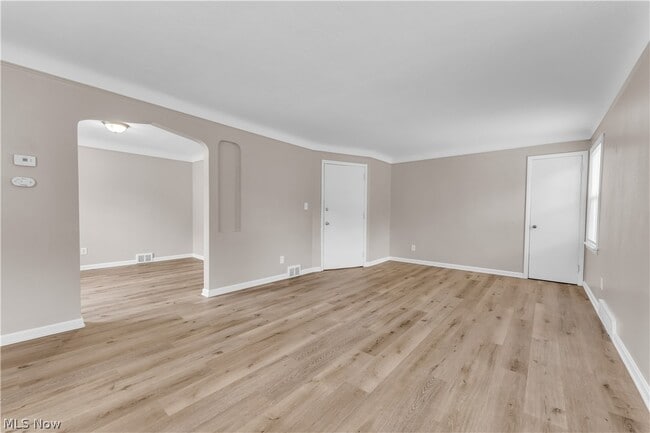Foto del edificio - 10008 Edgepark Dr