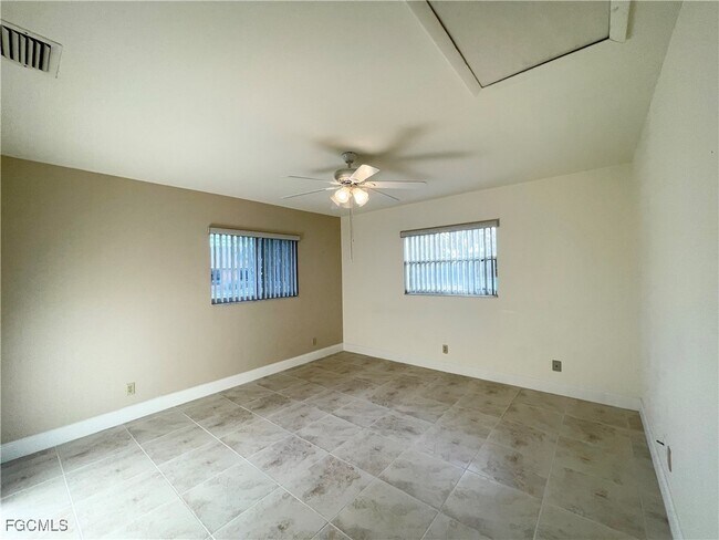 Foto del edificio - 615 SE 14th Terrace