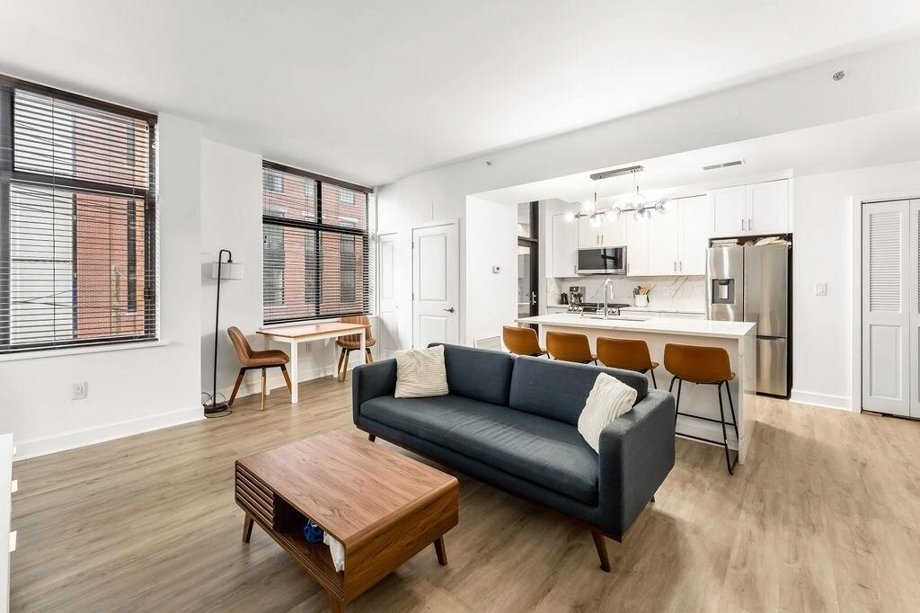 Foto principal - 610 Newark St.