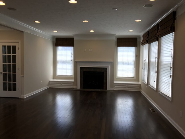 Building Photo - 12620 Troup St