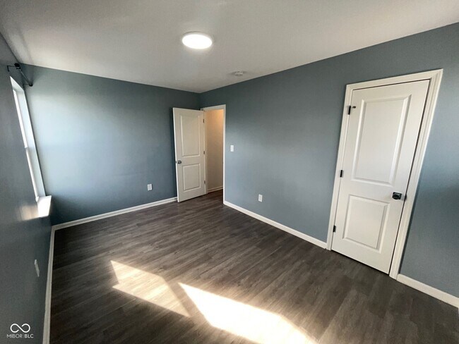 Foto del edificio - 143 McKim Ave