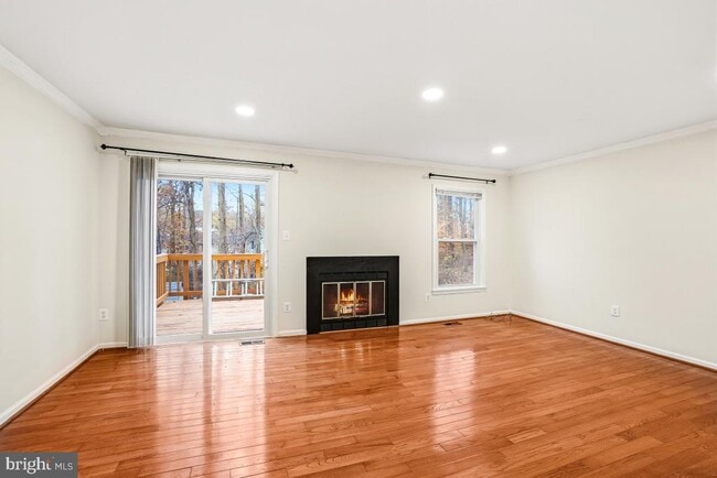 Foto del edificio - 9040 Armendown Dr