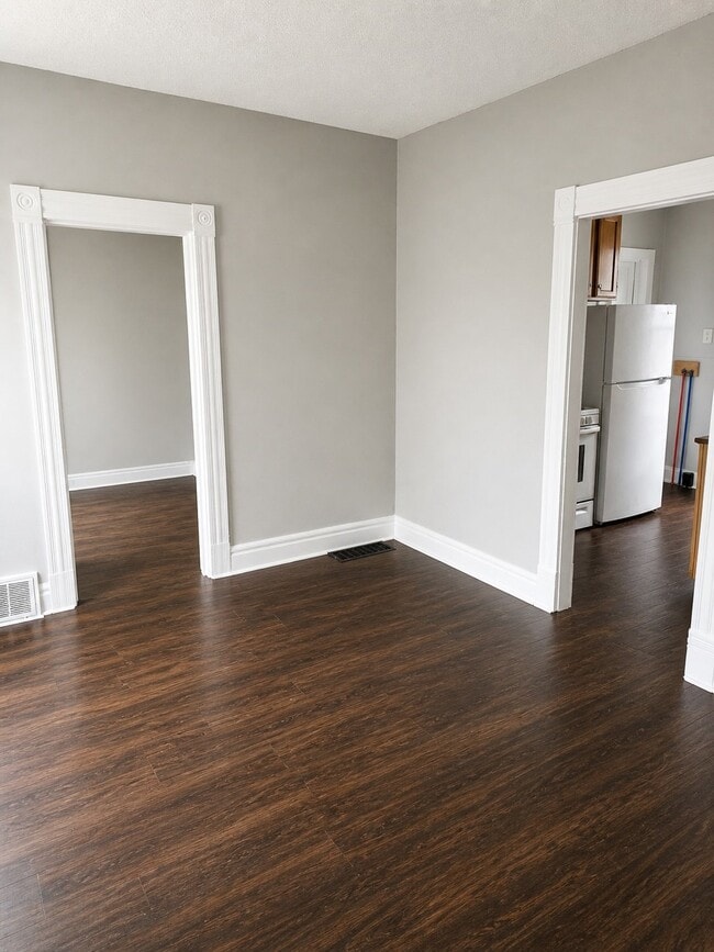 Building Photo - 3857 W 37th St