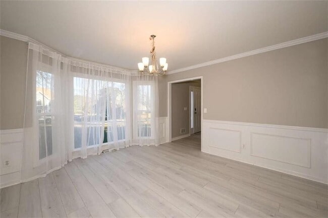 Foto del edificio - 151 N Lakeside Dr NW