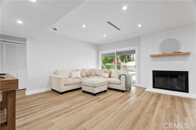 Foto del edificio - 10345 Blucher Ave