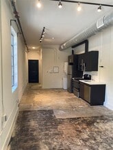 Building Photo - 4411 Dallas St