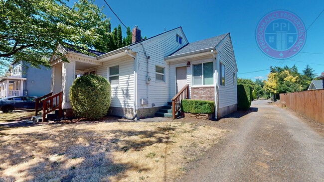 Building Photo - 5329 N Willamette Blvd