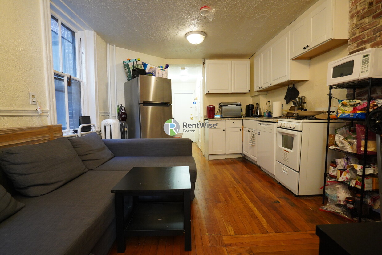 Foto principal - 72 Revere St