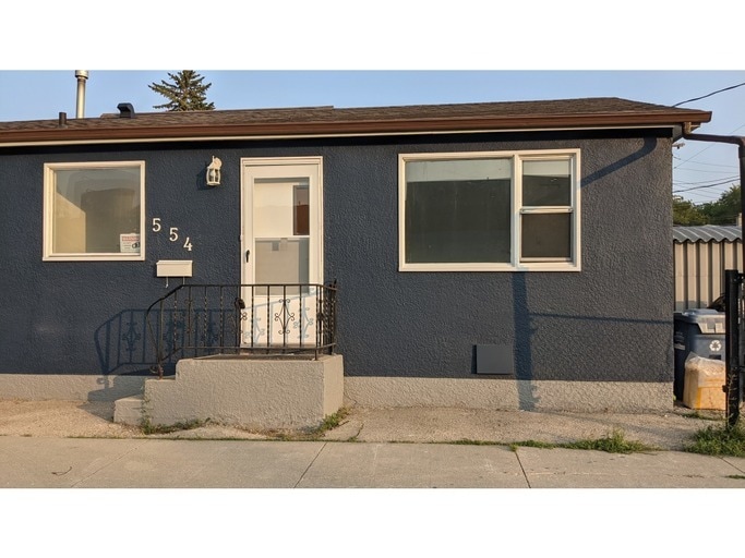 Primary Photo - 554 Brandon Ave