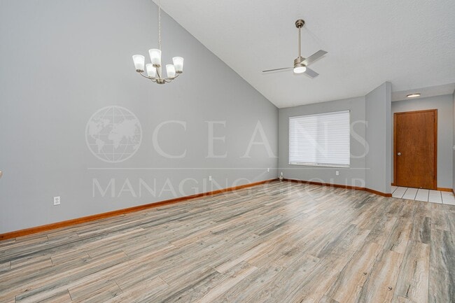 Building Photo - TOWNHOMES WEST, PORT ORANGE!