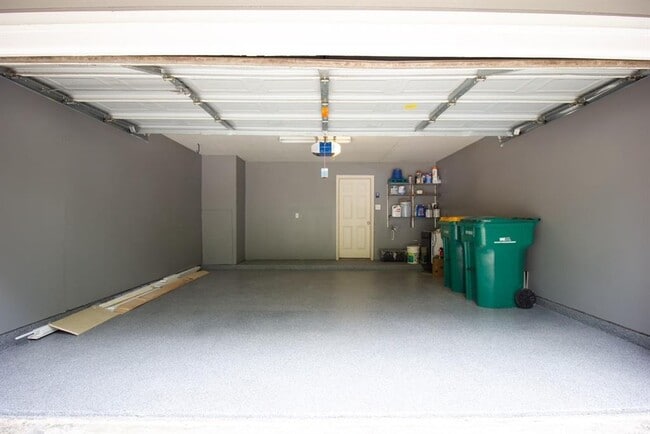 Building Photo - 203 Blushwood Pl