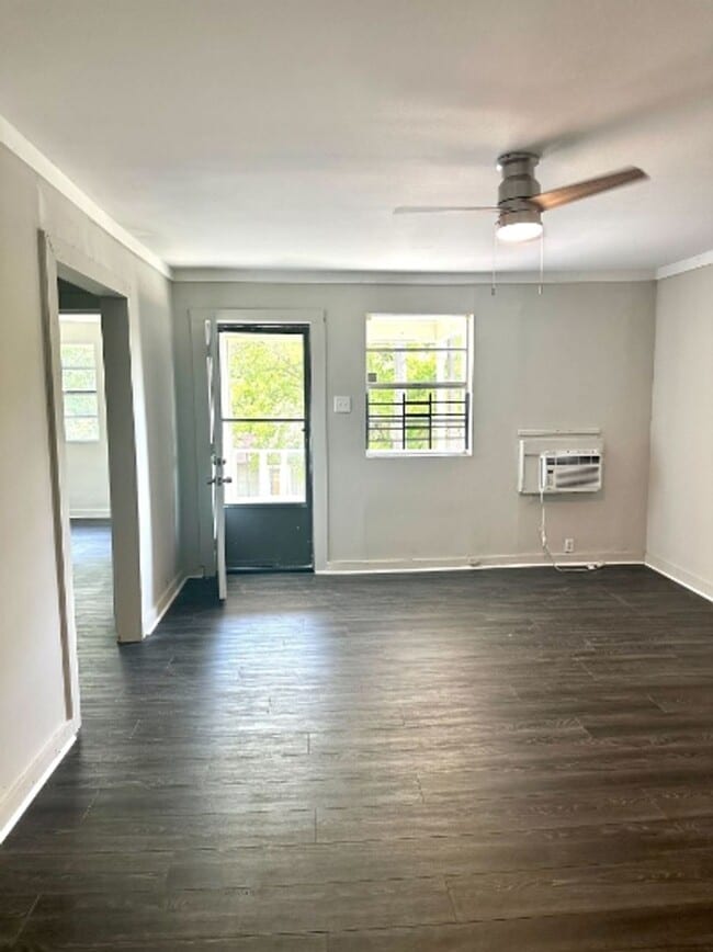 Building Photo - 328 54th St