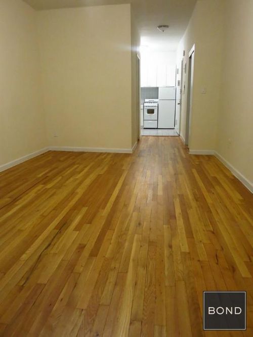 Primary Photo - 429 E 83rd St