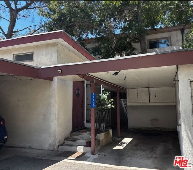 Building Photo - 4448 Avocado St