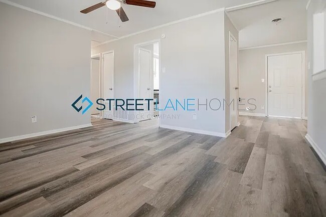 Building Photo - 4202 Snellings Dr