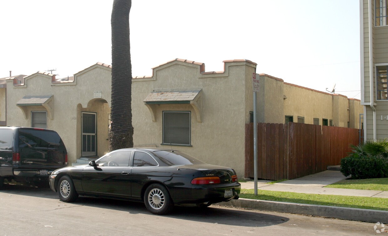 Primary Photo - 1423 Coronado Ave