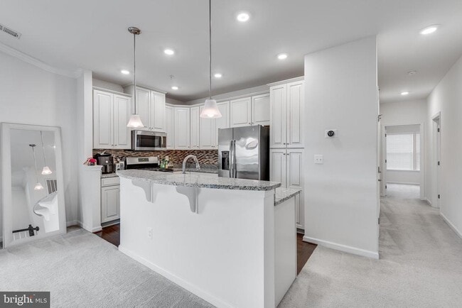 Building Photo - 42237 Piebald Square